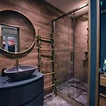 Stanislas Sensual Bali Jacuzzi 300m Place Stanislas * Нанси