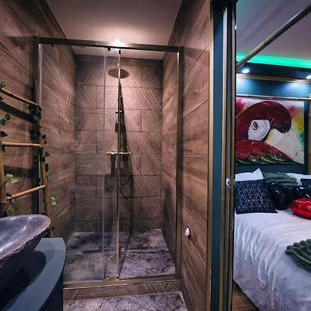 Stanislas Sensual Bali Jacuzzi 300m Place Stanislas