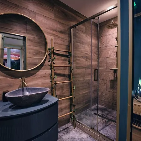 Stanislas Sensual Bali Jacuzzi 300m Place Stanislas * Nancy