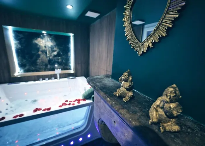 Stanislas Sensual Bali Jacuzzi 300m Place Stanislas Apartmán *