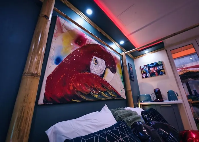 Stanislas Sensual Bali Jacuzzi 300m Place Stanislas Апартаменты *