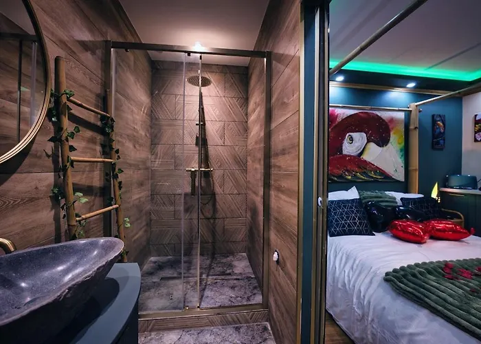 Stanislas Sensual Bali Jacuzzi 300m Place Stanislas